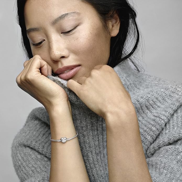 PANDORA MOMENTS – PULSERA CON CIERRE DE CORAZÓN