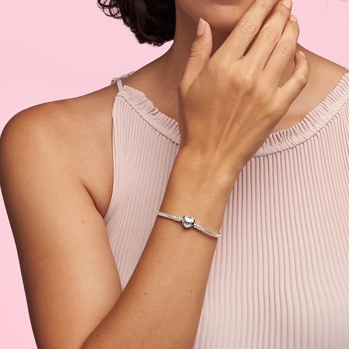 PANDORA MOMENTS – PULSERA CON CIERRE DE CORAZÓN